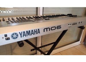 Yamaha MO6