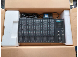 Boss BX-16 16 Channel Stereo Mixer
