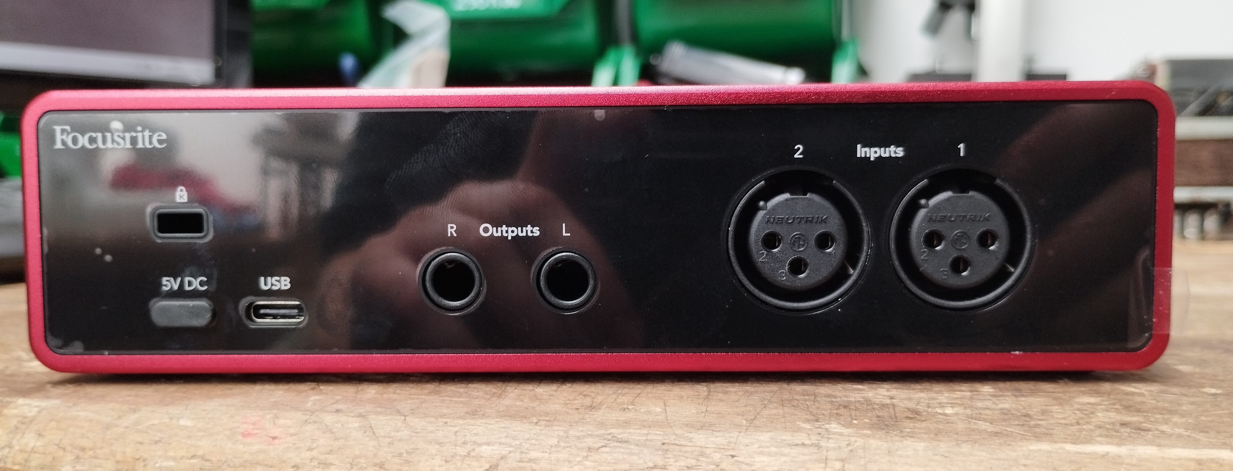 Scarlett 2i2 Gen 4 Back