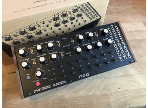 Moog Music DFAM (Drummer From Another Mother) (27383)