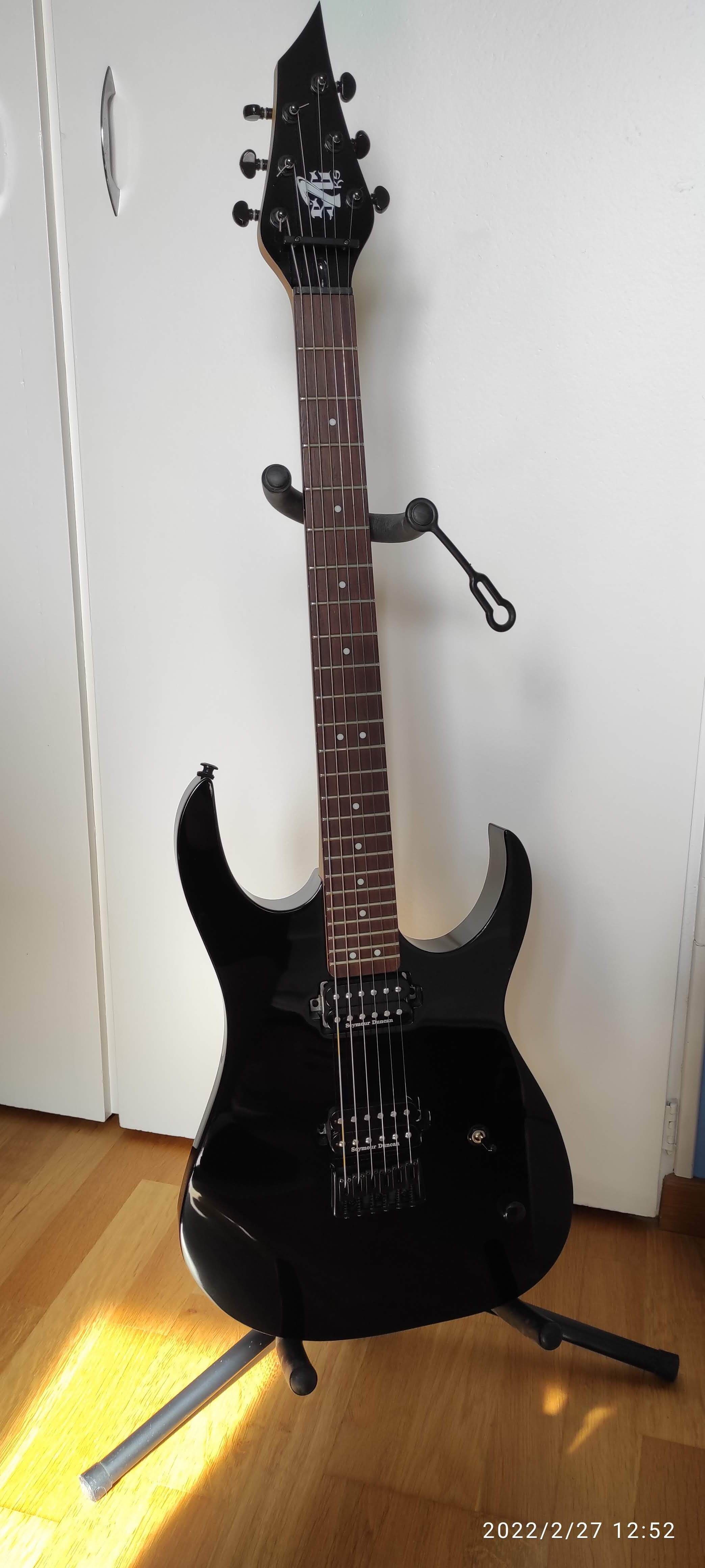 [VDS] Guitare S7G "Strictly Seven Guitar" , premiere main, tres peu utilisée, made in Korea