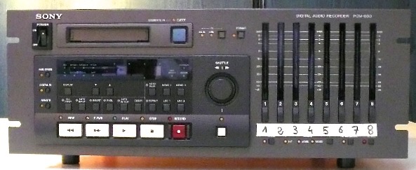 SONY PCM 800 ( IDEM DA 88 TASCAM ) VENTE POUR PIÈCES