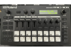 Roland MC-101 (6591)