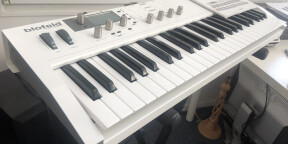 Waldorf blofeld Keyboard Blanc