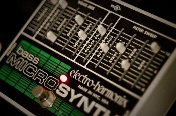 Electro-Harmonix Bass Micro Synthesizer Electro-Harmonix Bass Micro Synthesizer