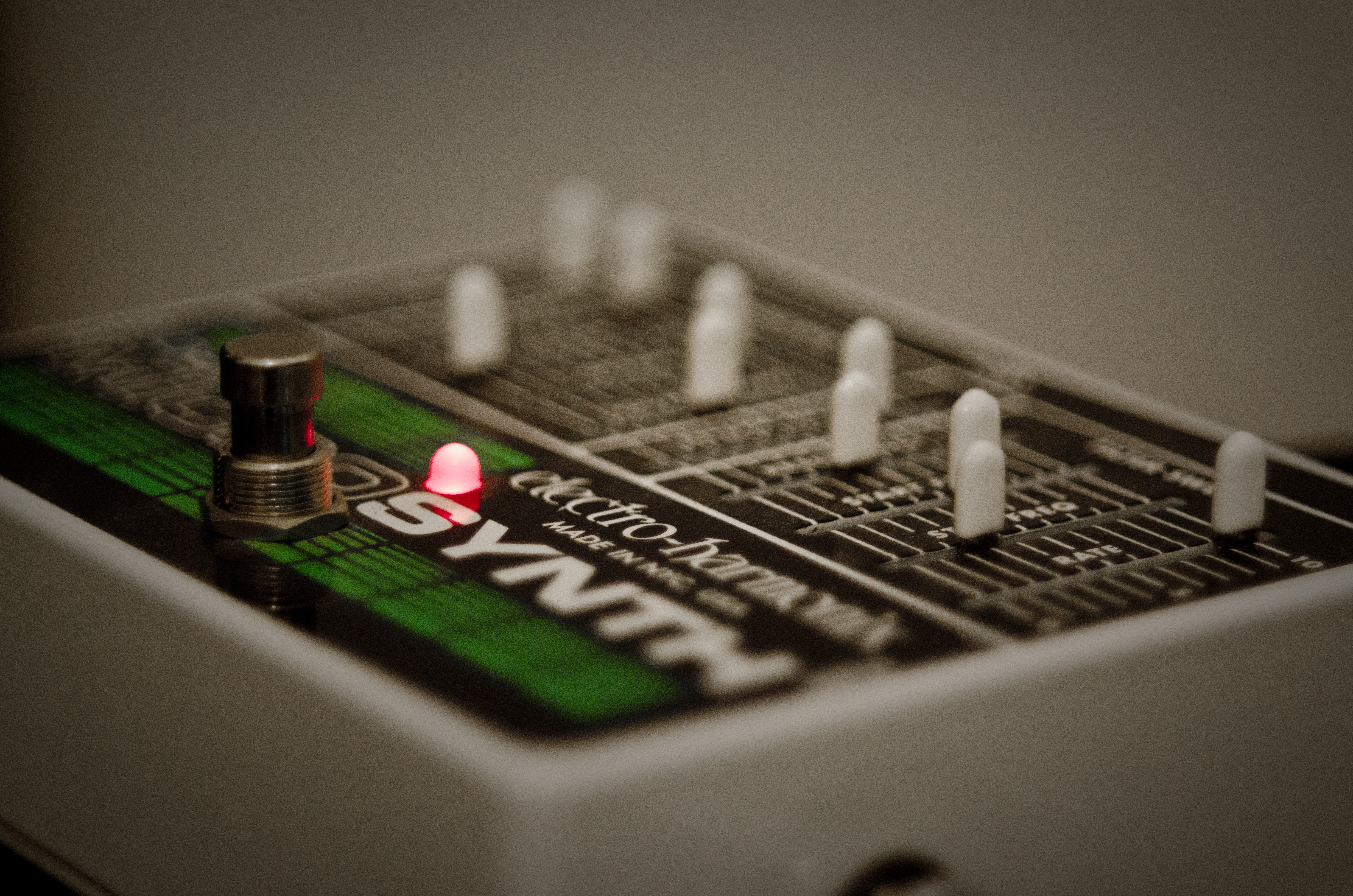 Electro-Harmonix Bass Micro Synthesizer