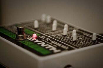 Electro-Harmonix Bass Micro Synthesizer Electro-Harmonix Bass Micro Synthesizer