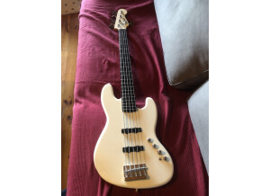 Squier Deluxe Jazz Bass V Active (4950)