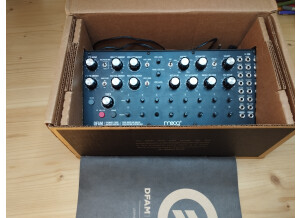 Moog Music DFAM (Drummer From Another Mother) (54677)