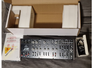 Behringer CAT Synthesizer (24292)
