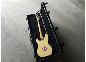 Fender Mike Dirnt Precision Bass (66536)
