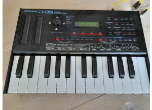 Roland D-05 (84118)