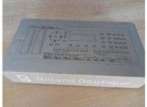 Roland D-05 (25425)