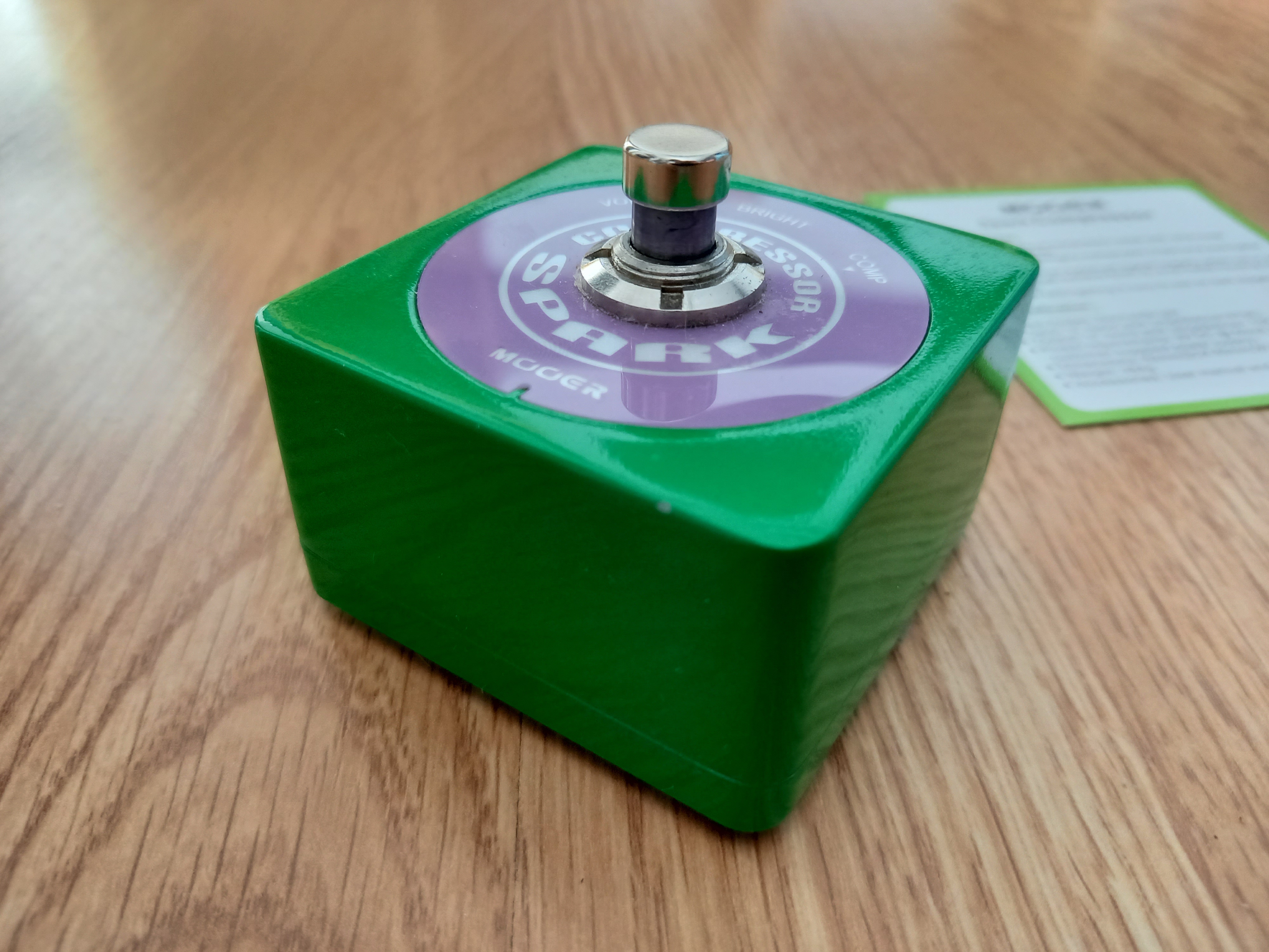 ギター MOOER SPARK COMPRESSER Mooer Spark Compressor - SV Guitars