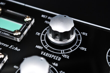 Le Prism-detail3 Le Prism-detail3