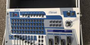 Console lumière projecteurs asservis ROBE DMX Control 1024 + flight-case