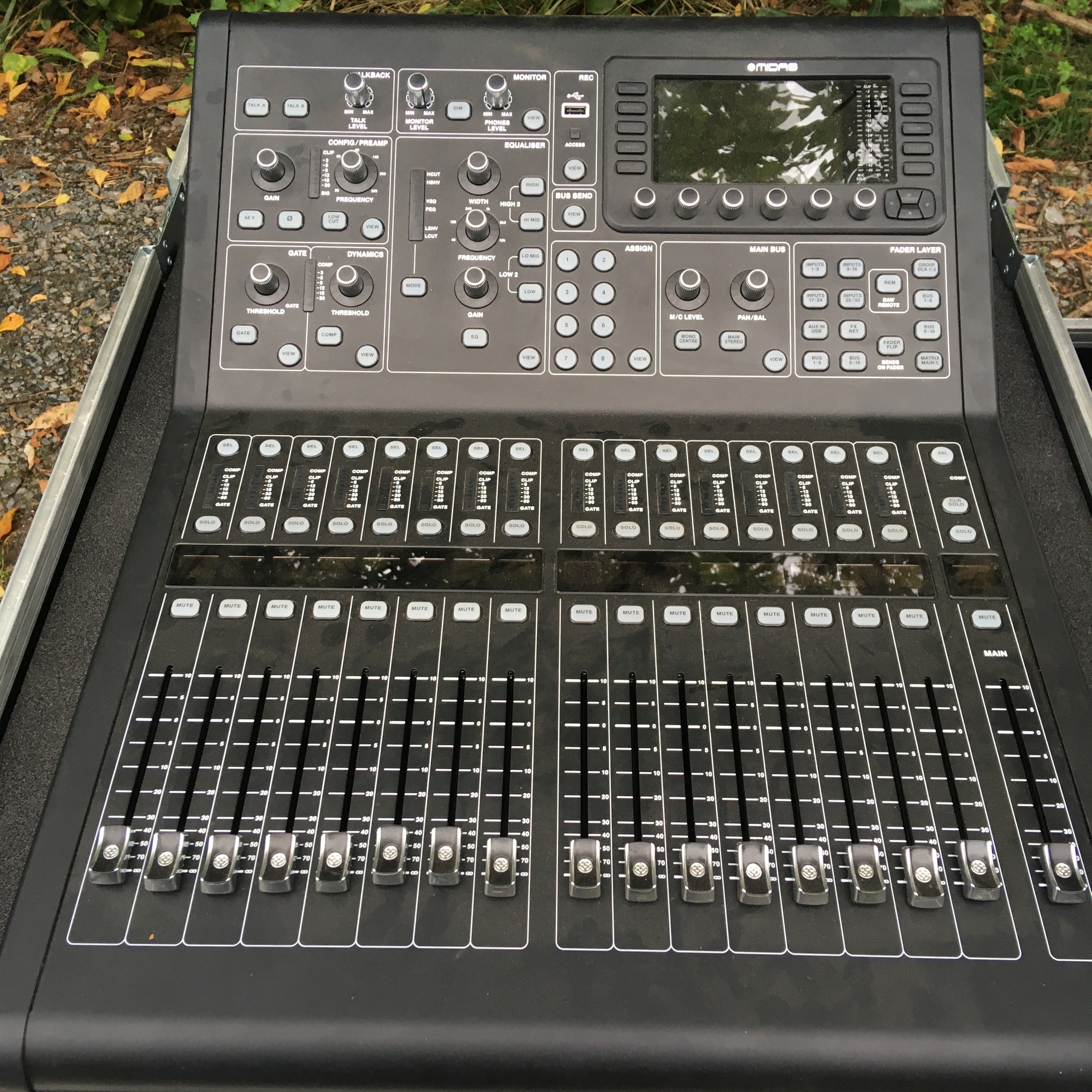 Vend console Midas M 32 R
