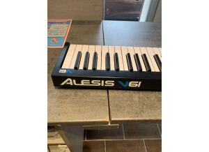 Alesis V61 (14472)