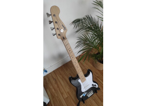 Squier Affinity Bronco Bass (2021)