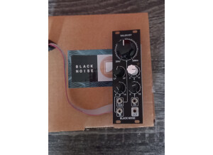 Black Noise Modular Sallen-Key (33507)