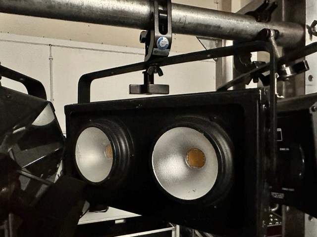 Blinder Cob 2x 100 Watts - Briteq - 16 pièces dispo (ok à l'unité)