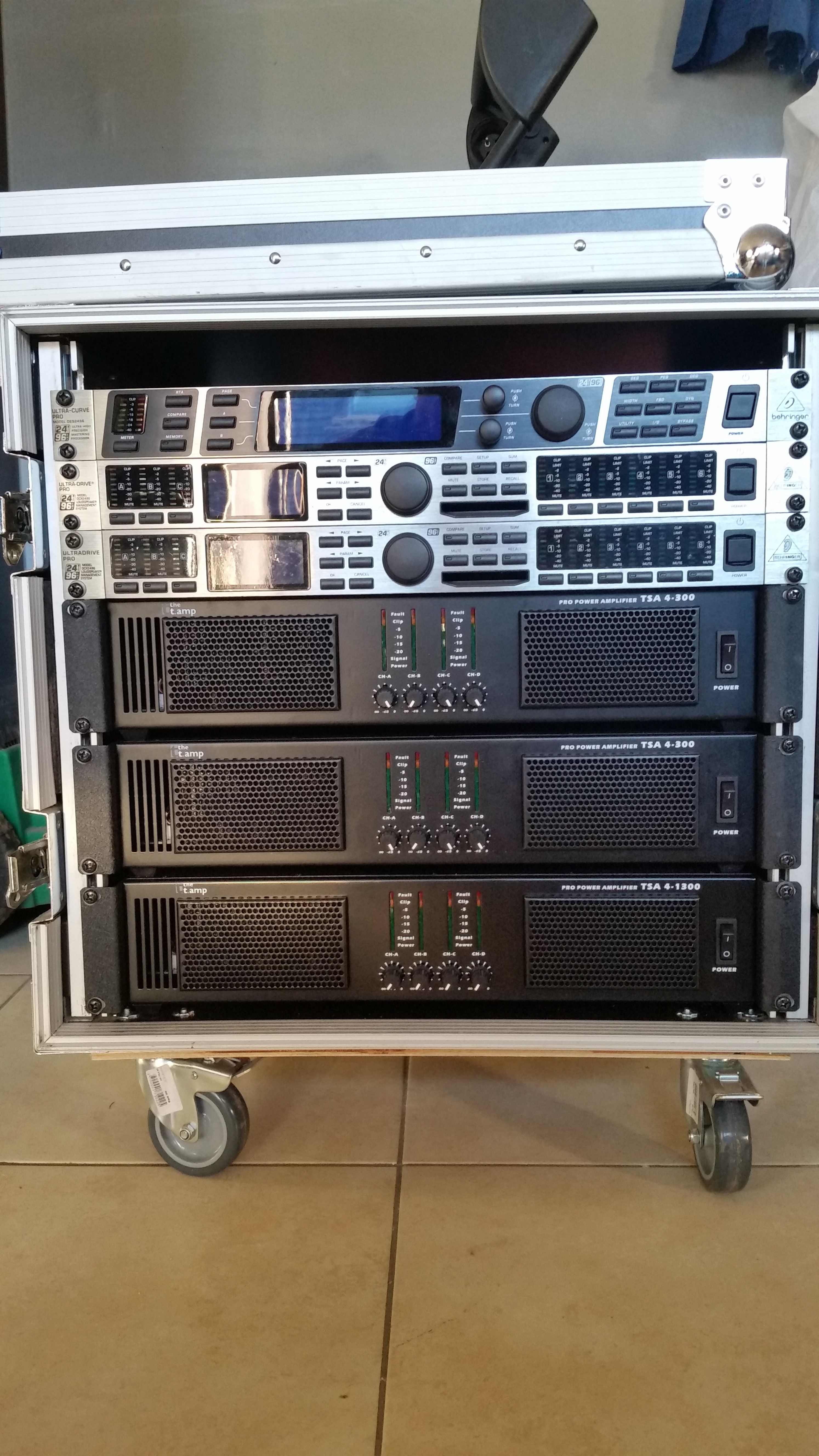 Behringer Ultra-Drive Pro DCX2496