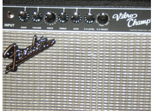Fender Vibro Champ XD (49908)