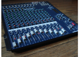 Yamaha MG166CX (8046)