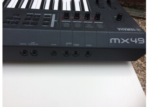 Yamaha MX49 (95273)