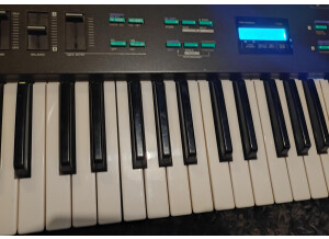 Yamaha DX21 (8409)