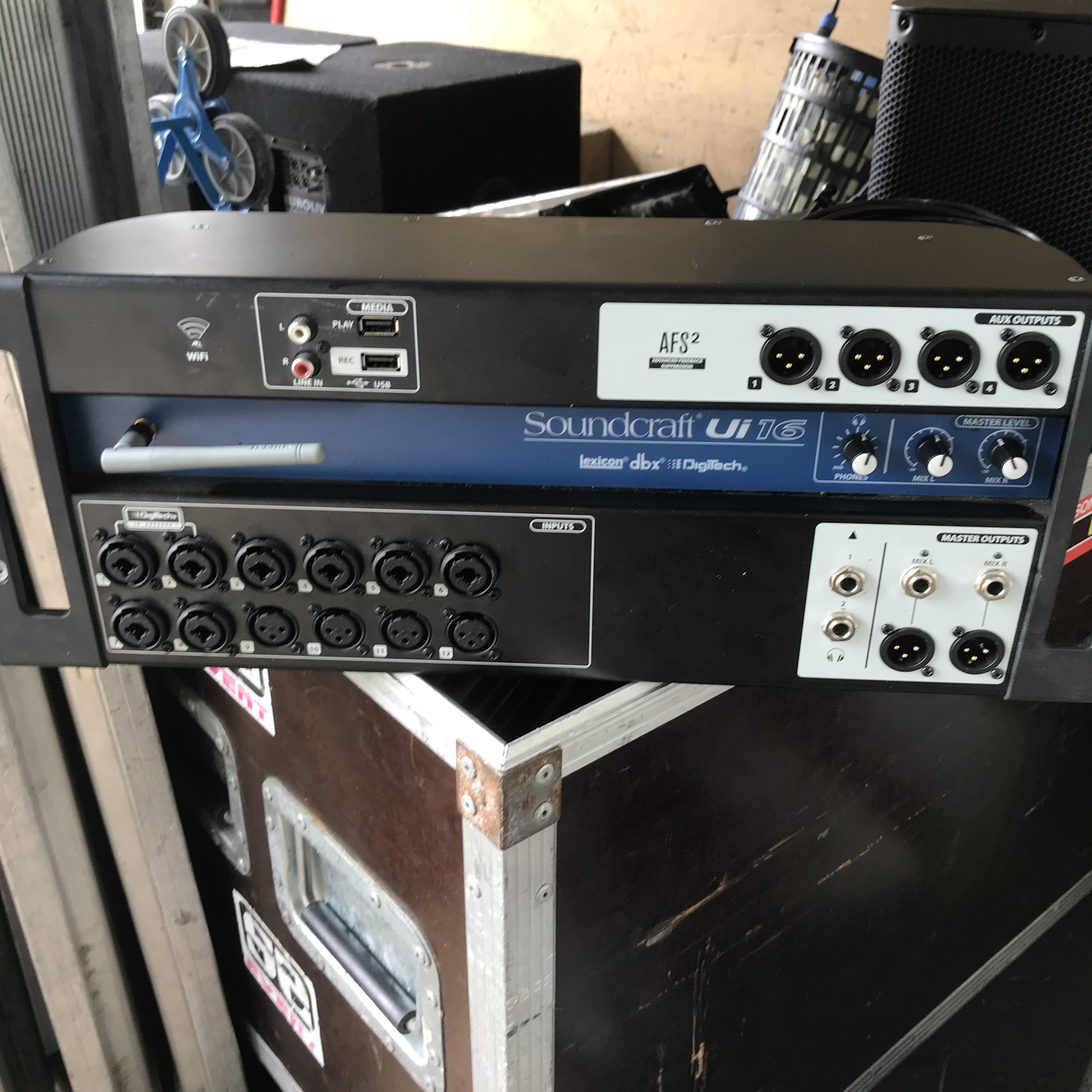 Vend console Ui 16 Soundcraft