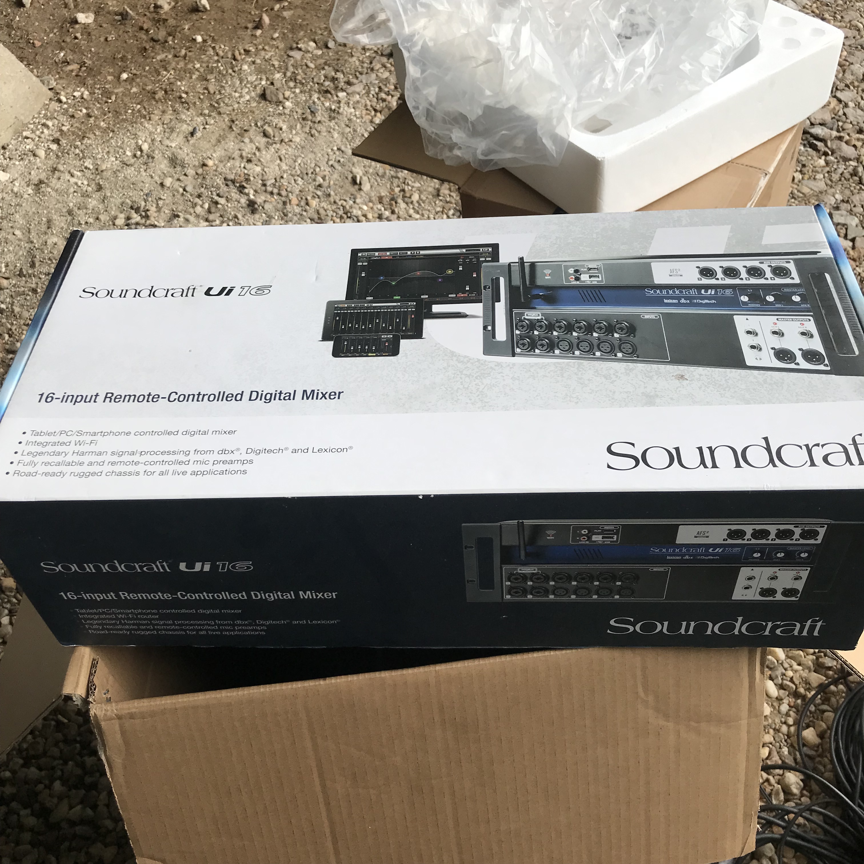 Console Ui 16 S