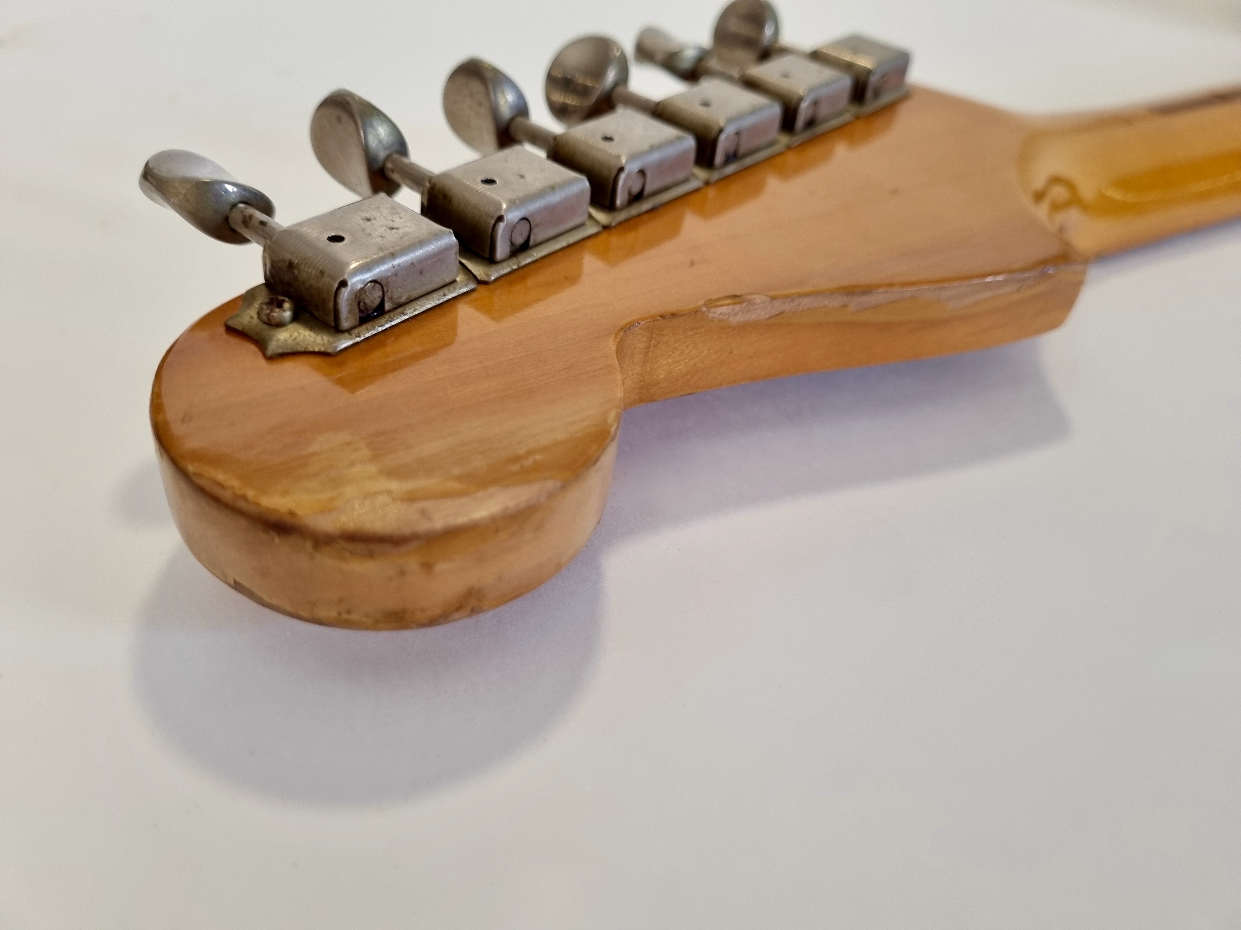 Fender ST57-xx (44794)