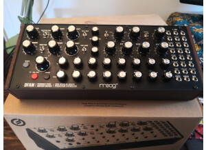 Moog Music DFAM (Drummer From Another Mother) (89045)