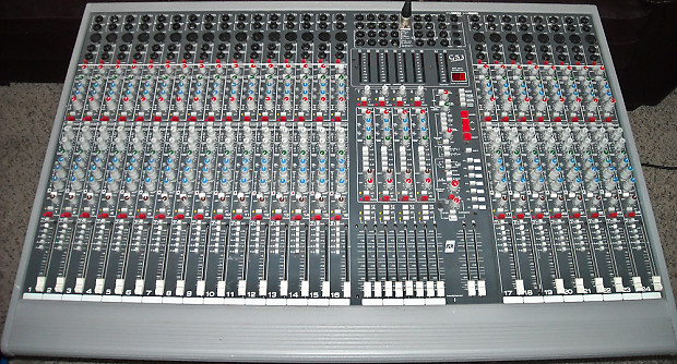 VD console Allen &Heath GS3V pour 24 prémps ou sommation.