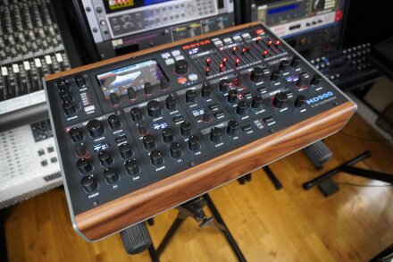 MD900 02tof 04 avant gauche MD900 02tof 04 avant gauche