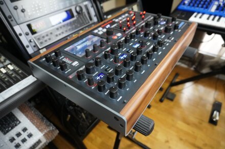 MD900 02tof 08 côté gauche MD900 02tof 08 côté gauche