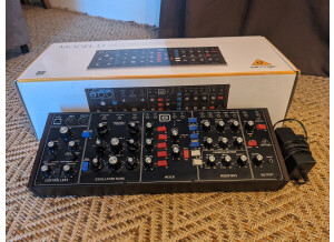 Behringer Model D (88343)