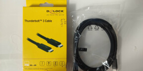 Vends CABLE THUNDERBOLTH 3 (2m) Dlock