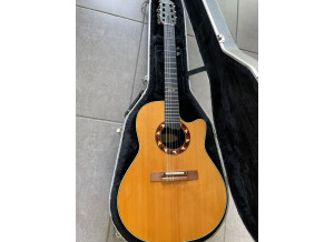 Ovation Folklore/country Artist 6773