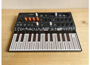 ARTURIA MICROFREAK 8582