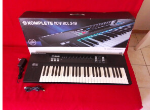 Native Instruments Komplete Kontrol S49 (6990)