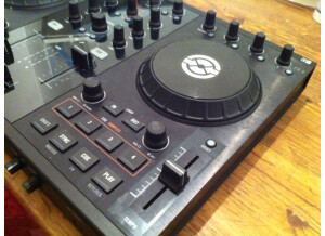 Native Instruments Traktor Kontrol S2 (11885)