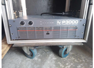 Electro-Voice P3000