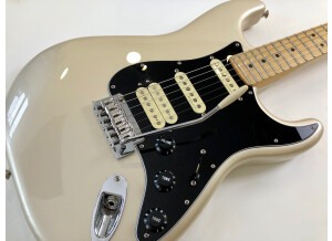 Fender Deluxe Strat HSS [2020-2021] (98063)