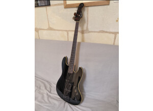 Fender Deluxe Aerodyne Jazz Bass (39355)