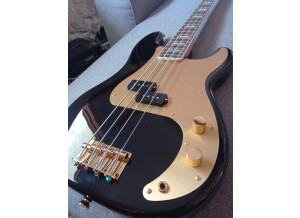 Squier 40th Anniversary Precision Bass