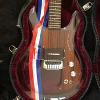 Ampeg Dan Armstrong Lucite état exceptionnel + 2 micros Dan Armstrong + étui rigide + câble HD , MAGNIFIQUE ! GRADE AAA +