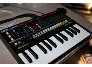 Roland JU-06A (96937)