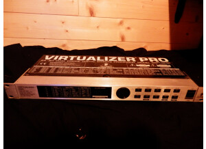 Behringer DSP2024P